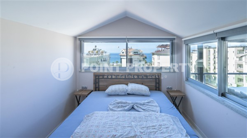 Stylish four-bedroom penthouse, 170 m², on the first coastline in the Alanya area - Lower Oba.-id-2502-photo-22