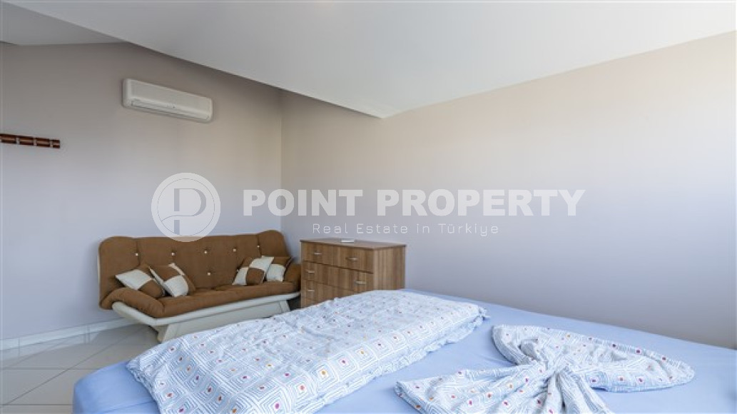 Stylish four-bedroom penthouse, 170 m², on the first coastline in the Alanya area - Lower Oba.-id-2502-photo-28