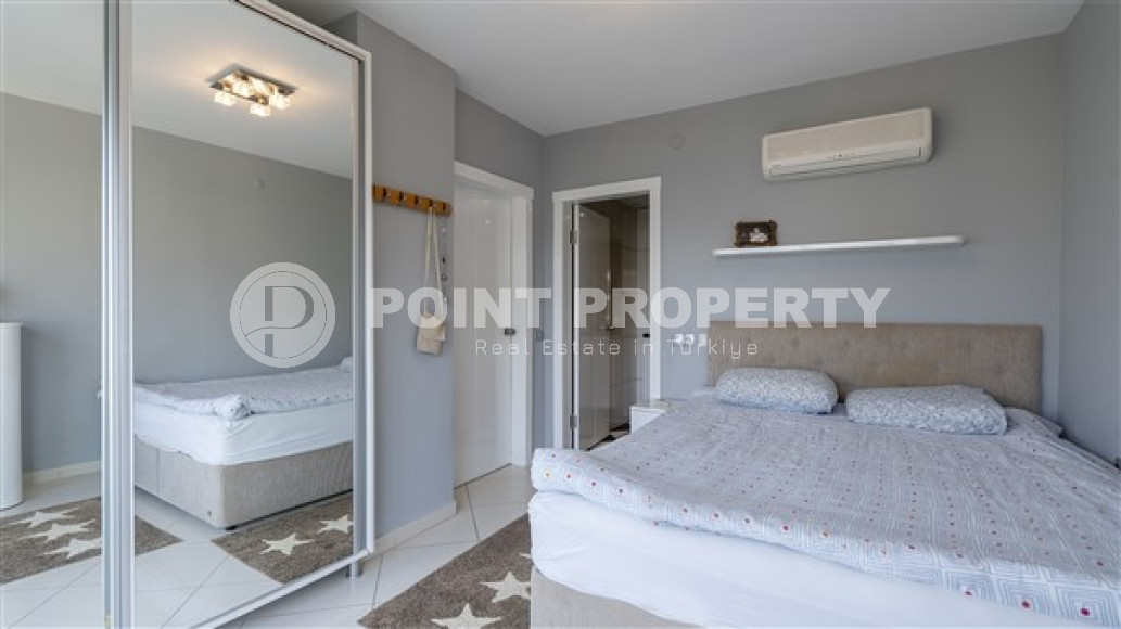 Stylish four-bedroom penthouse, 170 m², on the first coastline in the Alanya area - Lower Oba.-id-2502-photo-29