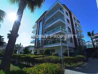 Three-room apartment, 110 m², in a cozy complex with good infrastructure in the Oba area, Alanya-id-2509-photo-2