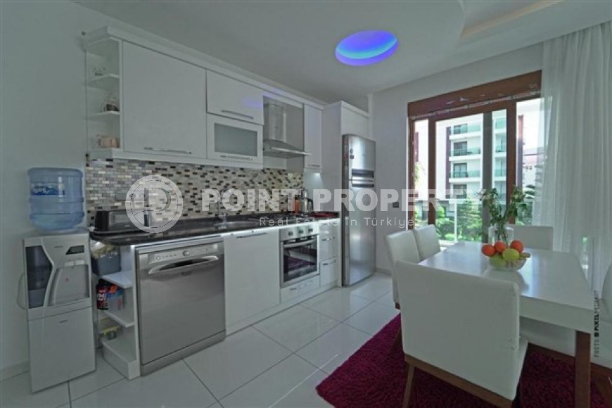 Three-room apartment, 110 m², in a cozy complex with good infrastructure in the Oba area, Alanya-id-2509-photo-4