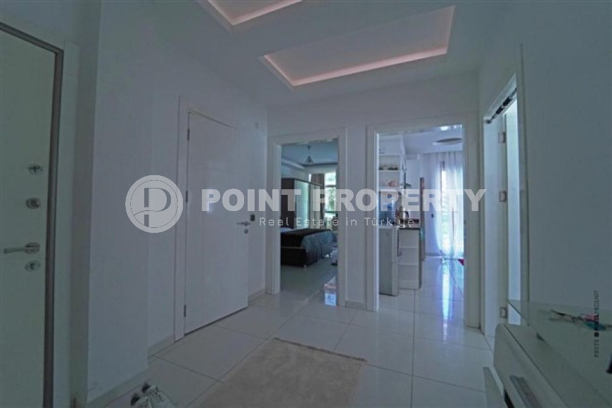 Three-room apartment, 110 m², in a cozy complex with good infrastructure in the Oba area, Alanya-id-2509-photo-6