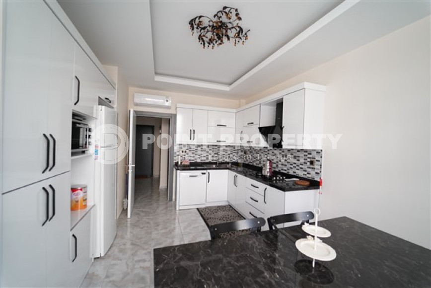 Luxurious 3+1 apartment, with a separate kitchen and an area of 160 m2, in the prestigious Oba district. 800 meters to the sea-id-2510-photo-5