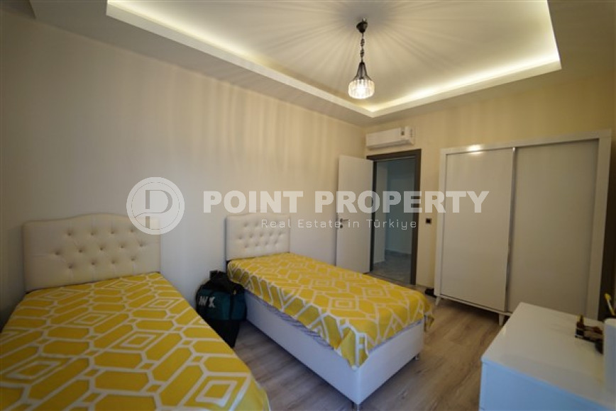 Luxurious 3+1 apartment, with a separate kitchen and an area of 160 m2, in the prestigious Oba district. 800 meters to the sea-id-2510-photo-14