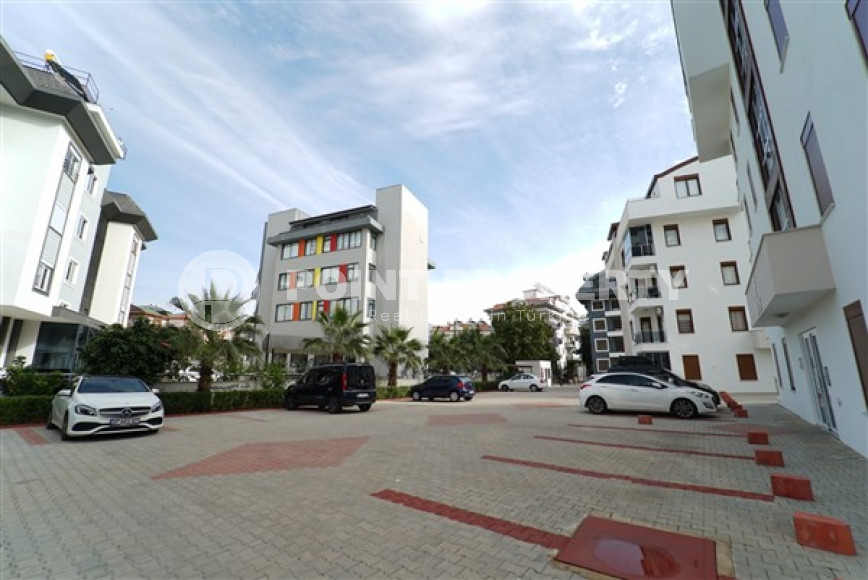 Luxurious 3+1 apartment, with a separate kitchen and an area of 160 m2, in the prestigious Oba district. 800 meters to the sea-id-2510-photo-37