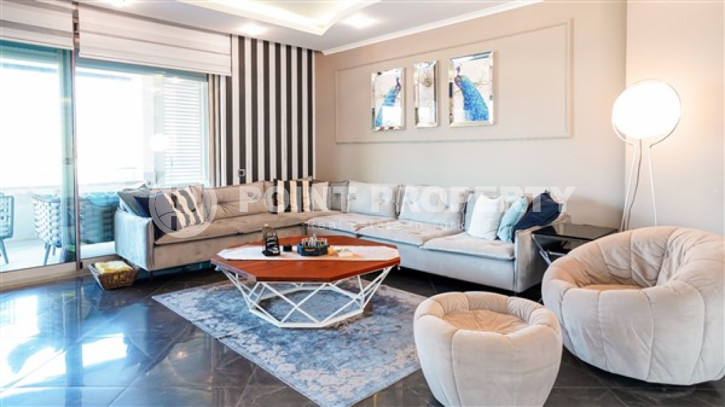 Two-level luxury apartment, 279 sq. m, with three bedrooms in a respectable area of Alanya, Lower Oba-id-2512-photo-2