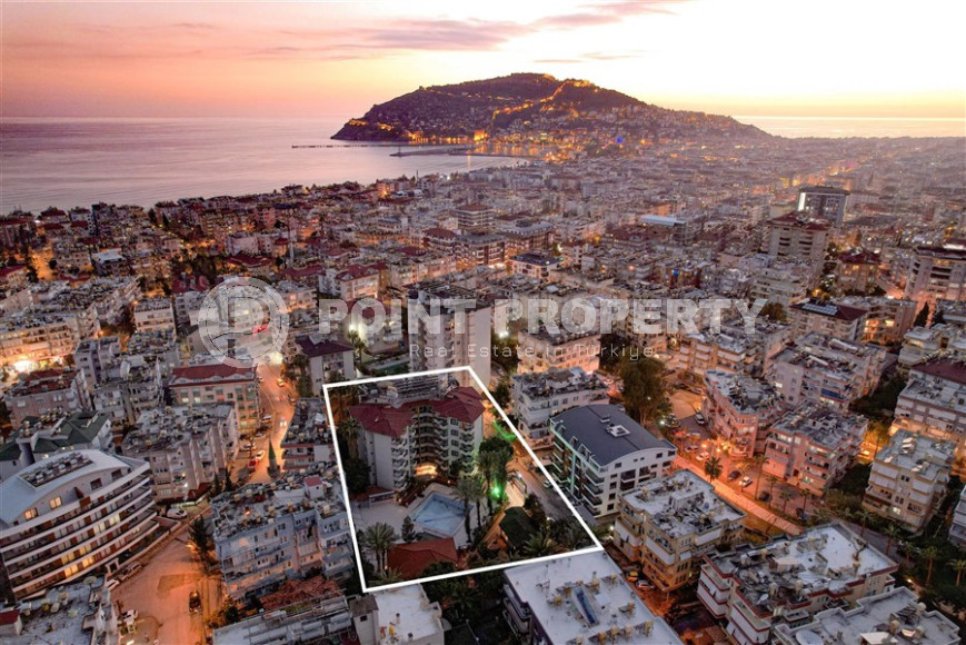 An elite complex at the excavation stage in the center of Alanya, within easy reach of the beach and the historical port.-id-1021-photo-4