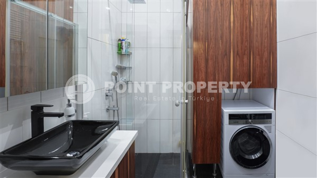 Two-level luxury apartment, 279 sq. m, with three bedrooms in a respectable area of Alanya, Lower Oba-id-2512-photo-14