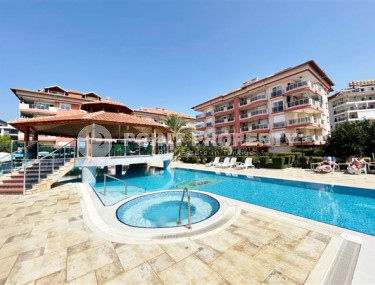 Spacious penthouse 4+1, 230m², with mountain views in a cozy residence in Oba, Alanya-id-2518-photo-2