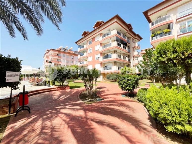 Spacious penthouse 4+1, 230m², with mountain views in a cozy residence in Oba, Alanya-id-2518-photo-10