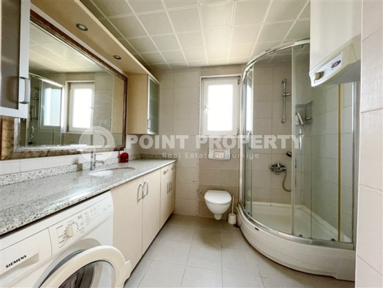 Spacious penthouse 4+1, 230m², with mountain views in a cozy residence in Oba, Alanya-id-2518-photo-35