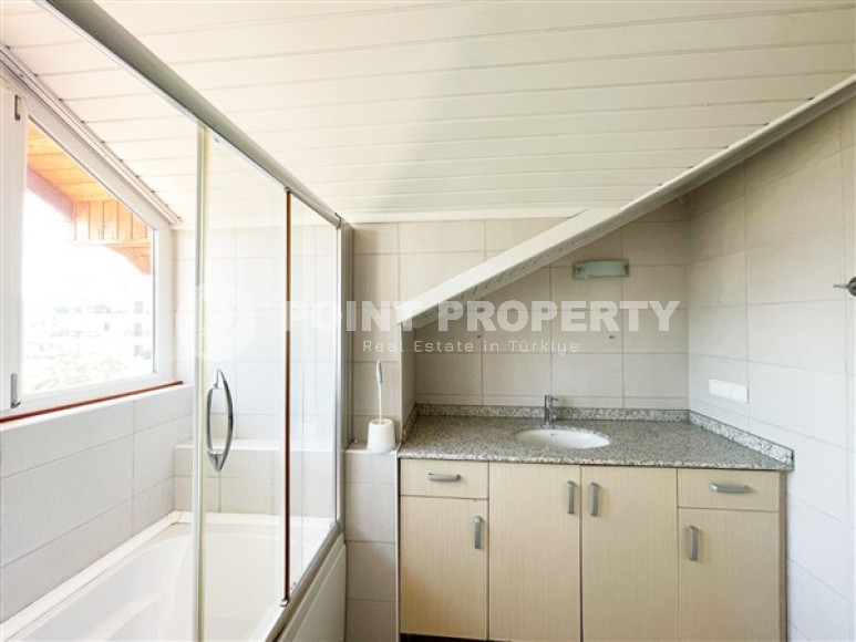 Spacious penthouse 4+1, 230m², with mountain views in a cozy residence in Oba, Alanya-id-2518-photo-41