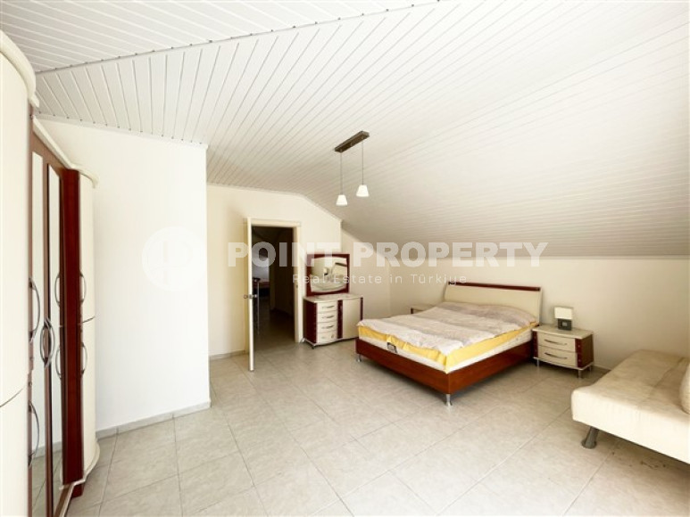 Spacious penthouse 4+1, 230m², with mountain views in a cozy residence in Oba, Alanya-id-2518-photo-43