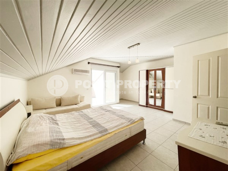 Spacious penthouse 4+1, 230m², with mountain views in a cozy residence in Oba, Alanya-id-2518-photo-44