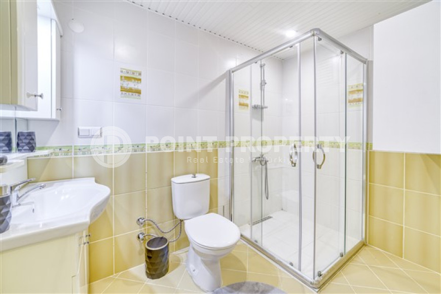 Designer two bedroom apartment, 110m², 300m from the sea in Mahmutlar, Alanya-id-2526-photo-14