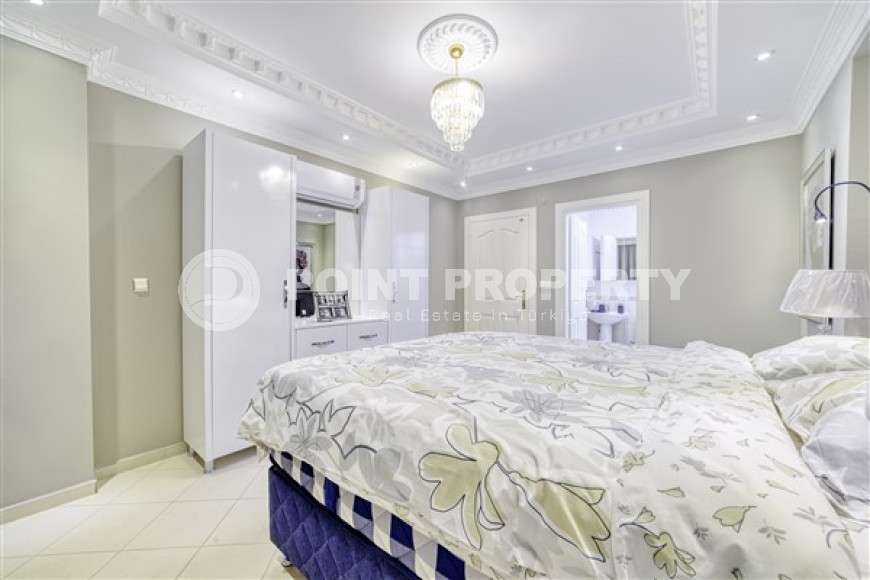 Designer two bedroom apartment, 110m², 300m from the sea in Mahmutlar, Alanya-id-2526-photo-12