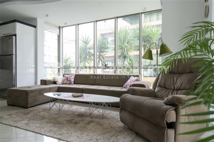 Three-room apartment 2+1 in the central area of Alanya Oba with full infrastructure.-id-2530-photo-2