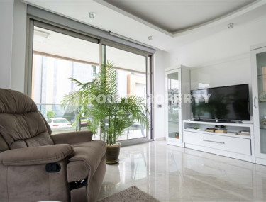 Three-room apartment 2+1 in the central area of Alanya Oba with full infrastructure.-id-2530-photo-4