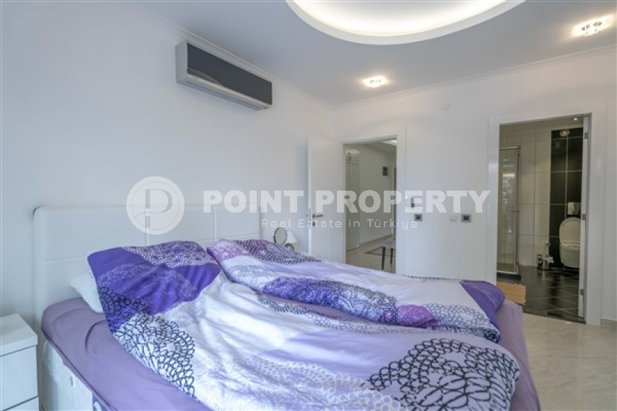 Three-room apartment 2+1 in the central area of Alanya Oba with full infrastructure.-id-2530-photo-6