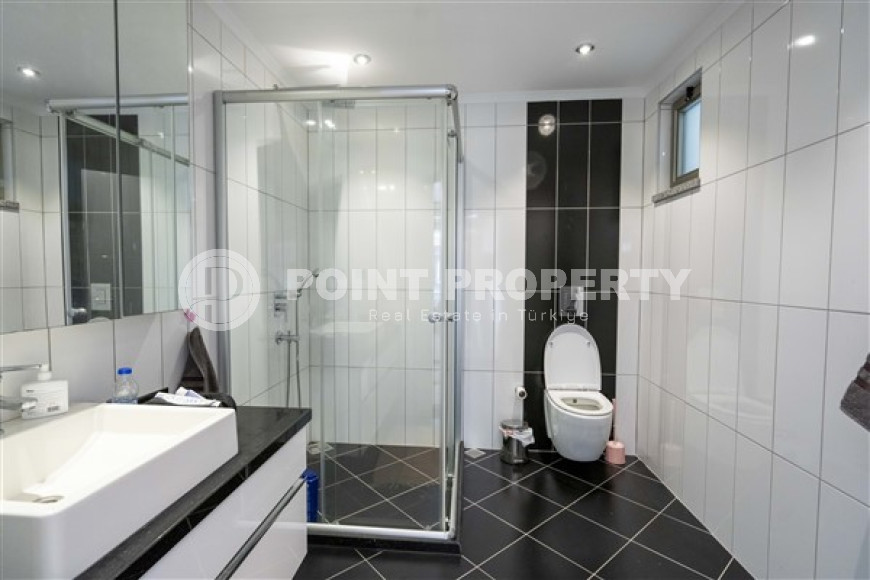 Three-room apartment 2+1 in the central area of Alanya Oba with full infrastructure.-id-2530-photo-15