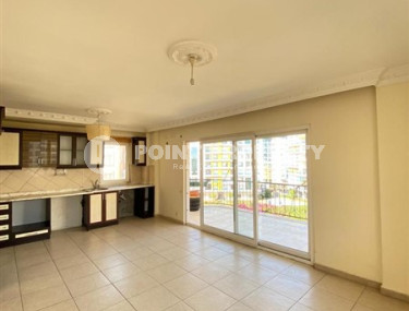 Квартира с двумя спальнями, 100м², в небольшой резиденции в 350м от моря в районе Тосмур, Алания-id-2533-фото-4