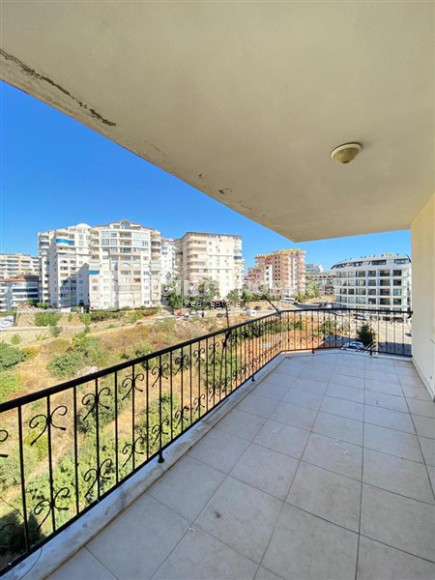 Квартира с двумя спальнями, 100м², в небольшой резиденции в 350м от моря в районе Тосмур, Алания-id-2533-фото-9