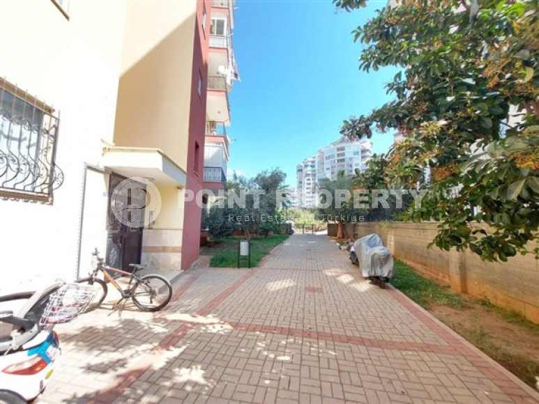 Квартира с двумя спальнями, 100м², в небольшой резиденции в 350м от моря в районе Тосмур, Алания-id-2533-фото-16