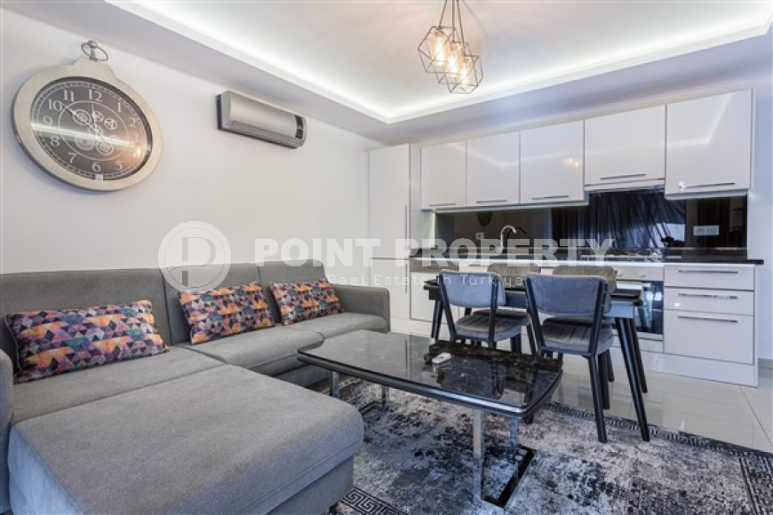 One bedroom apartment with new excellent renovation in the central area of Alanya-id-2541-photo-5