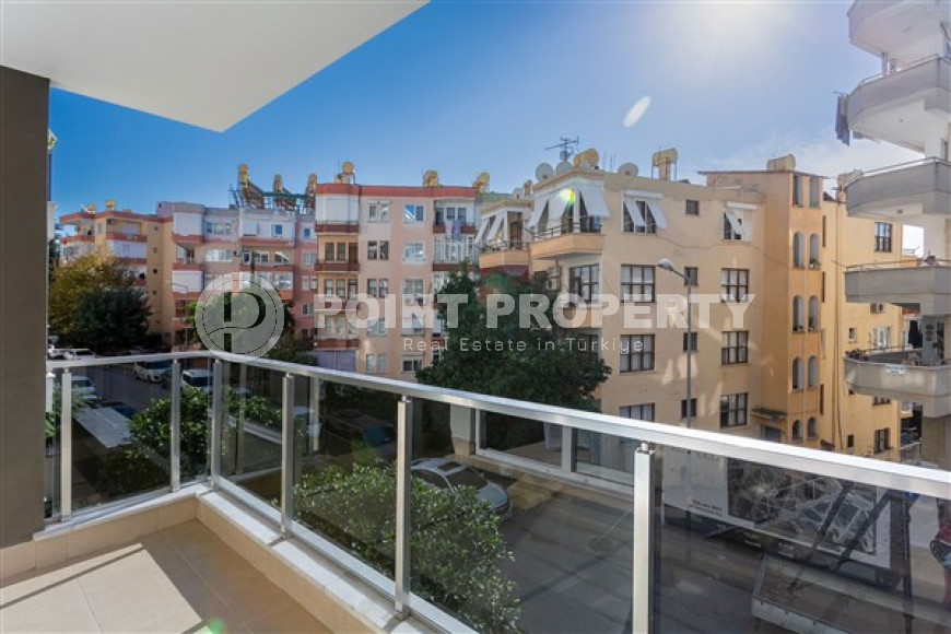 One bedroom apartment with new excellent renovation in the central area of Alanya-id-2541-photo-9