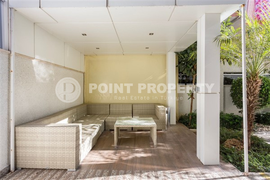 One bedroom apartment with new excellent renovation in the central area of Alanya-id-2541-photo-13