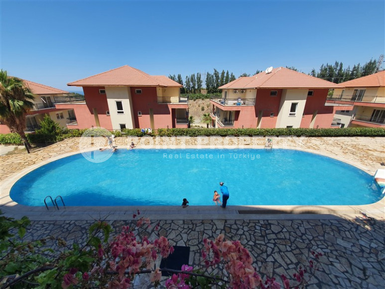 Furnished three-room apartment in Mahmutlar area with private garden, 130 m2-id-1219-photo-2