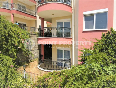 Furnished three-room apartment in Mahmutlar area with private garden, 130 m2-id-1219-photo-3