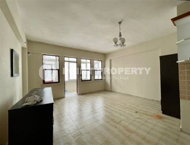 Resale property in the center of Alanya: two-bedroom apartment, 90m², in an urban building-id-2545-photo-3