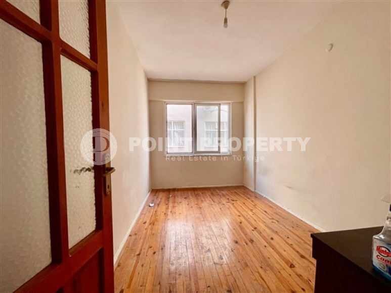 Resale property in the center of Alanya: two-bedroom apartment, 90m², in an urban building-id-2545-photo-4