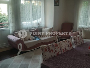 Three-room apartment, 90 m², with a separate kitchen in an urban house in the center of Alanya-id-2546-photo-2