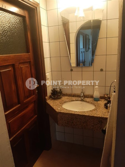 Трехкомнатная квартира, 90м², с отдельной кухней в доме городского типа в центре Алании-id-2546-фото-6