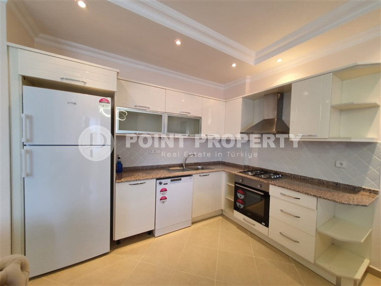 Furnished three-room apartment in Mahmutlar area with private garden, 130 m2-id-1219-photo-13