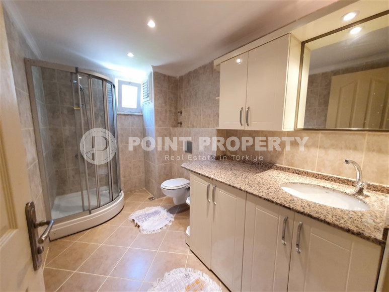 Furnished three-room apartment in Mahmutlar area with private garden, 130 m2-id-1219-photo-17