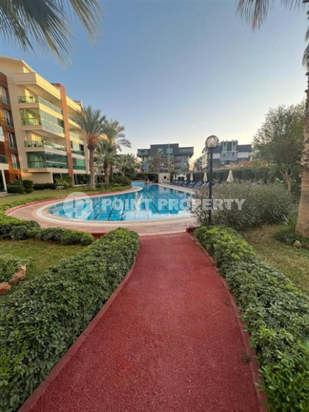 Elegant one-bedroom apartment, 86m², in a premium complex in Oba, Alanya.-id-2551-photo-12