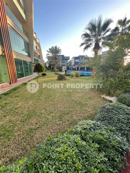 Elegant one-bedroom apartment, 86m², in a premium complex in Oba, Alanya.-id-2551-photo-14