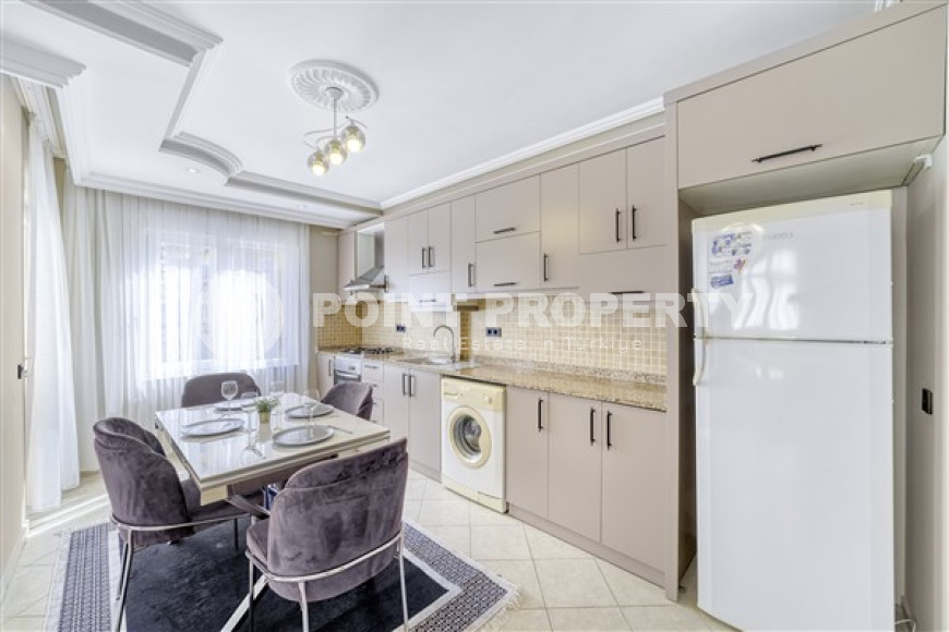 Three-room apartment, 110 m², with designer interior, in a complex with infrastructure in the center of Alanya-id-2555-photo-2