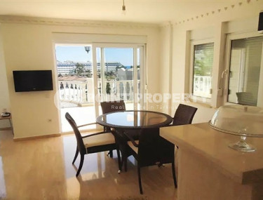 Меблированная четырехэтажная вилла, 250м², с четырьмя спальнями, у моря в районе Алании Конаклы.-id-2557-фото-4