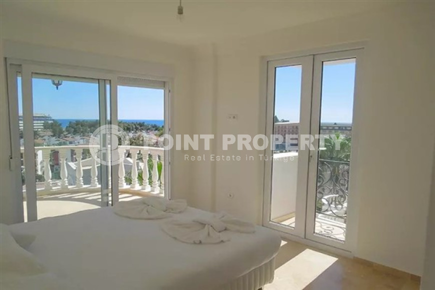 Меблированная четырехэтажная вилла, 250м², с четырьмя спальнями, у моря в районе Алании Конаклы.-id-2557-фото-7