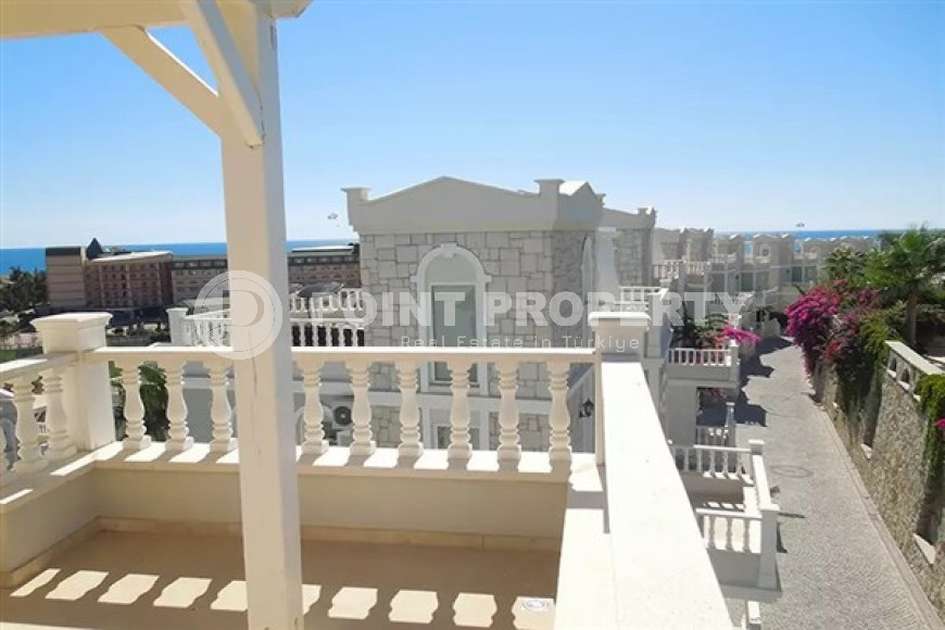 Меблированная четырехэтажная вилла, 250м², с четырьмя спальнями, у моря в районе Алании Конаклы.-id-2557-фото-12