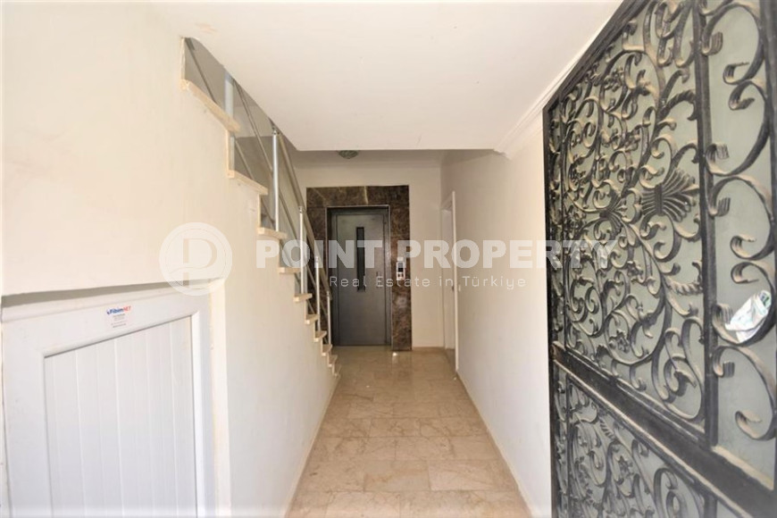 Furnished three-room apartment in Mahmutlar area with private garden, 130 m2-id-1219-photo-33