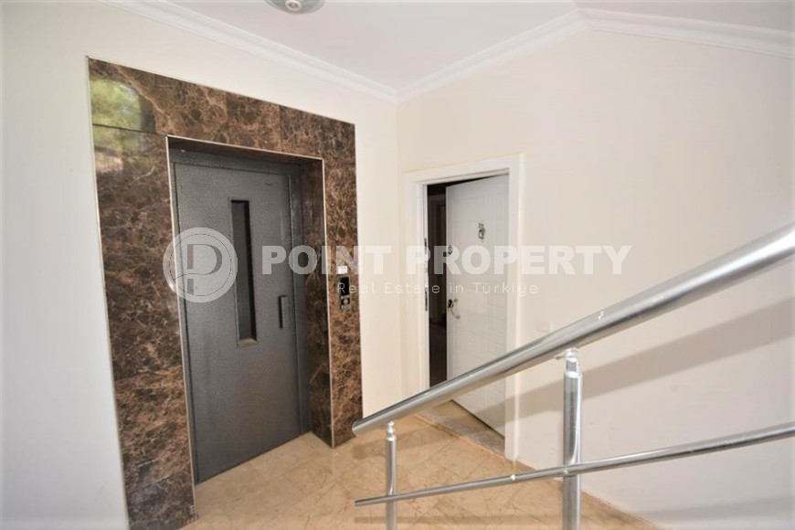 Furnished three-room apartment in Mahmutlar area with private garden, 130 m2-id-1219-photo-34