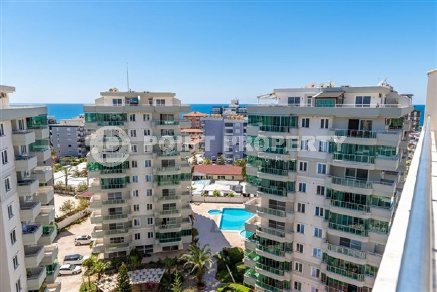 Spacious penthouse 4+1, 250m², 150m from the sea in the center of Tosmur, Alanya-id-2561-photo-16