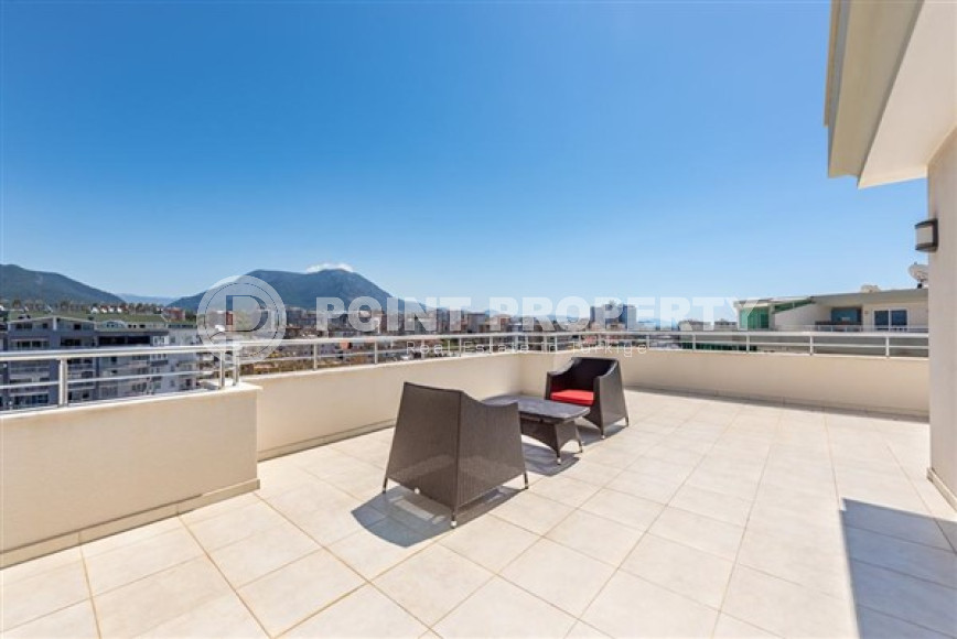 Spacious penthouse 4+1, 250m², 150m from the sea in the center of Tosmur, Alanya-id-2561-photo-19