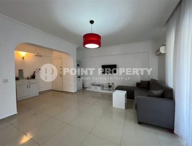 Three-room apartment 100m2 in the very center of Alanya on the third floor in a residence with infrastructure-id-2563-photo-3