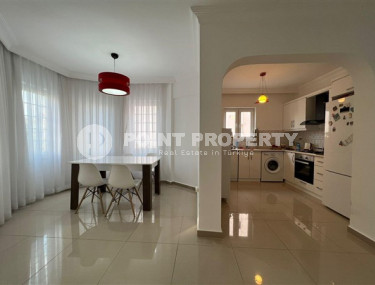 Three-room apartment 100m2 in the very center of Alanya on the third floor in a residence with infrastructure-id-2563-photo-5